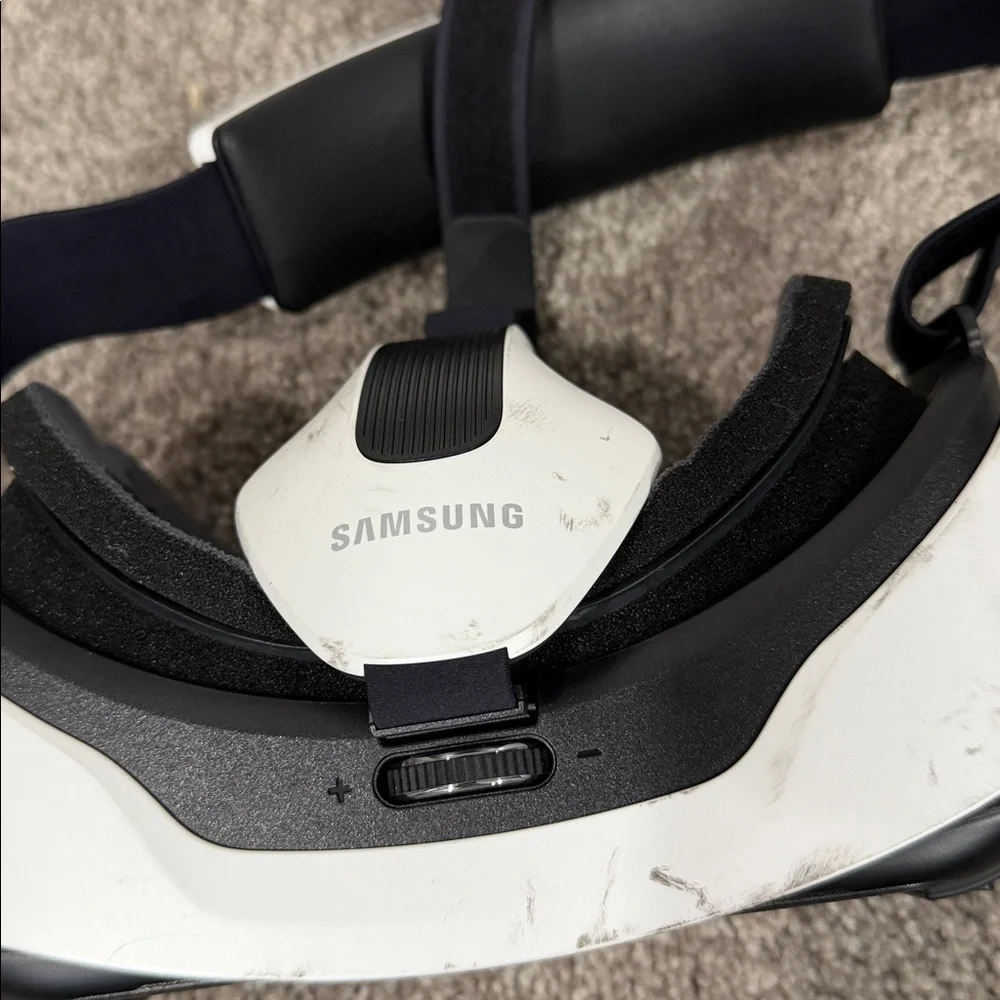Samsung Gear VR Oculus Gaming Headset